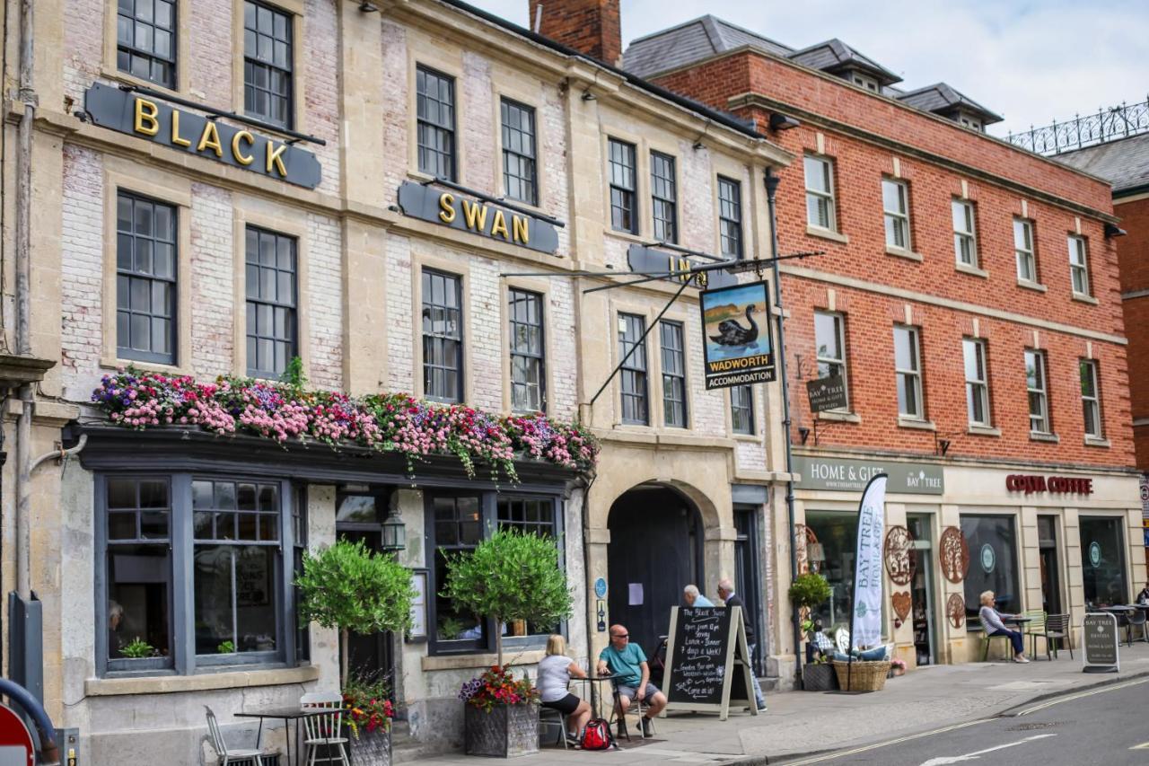The Black Swan Inn Devizes Bagian luar foto